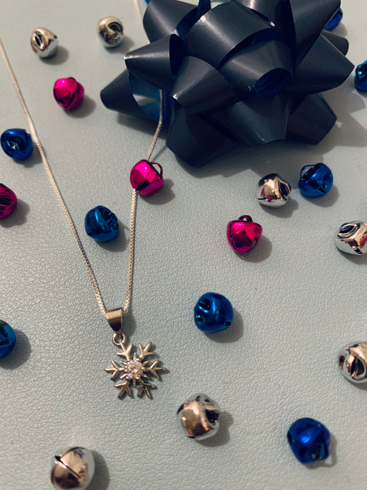 Snowflake necklace