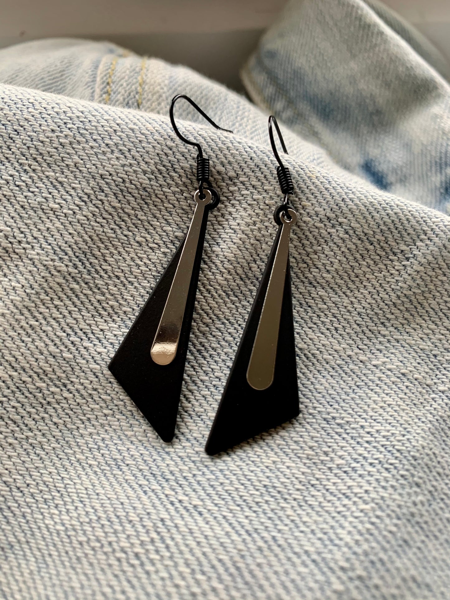 'Trigon' - Silver & matte black earrings