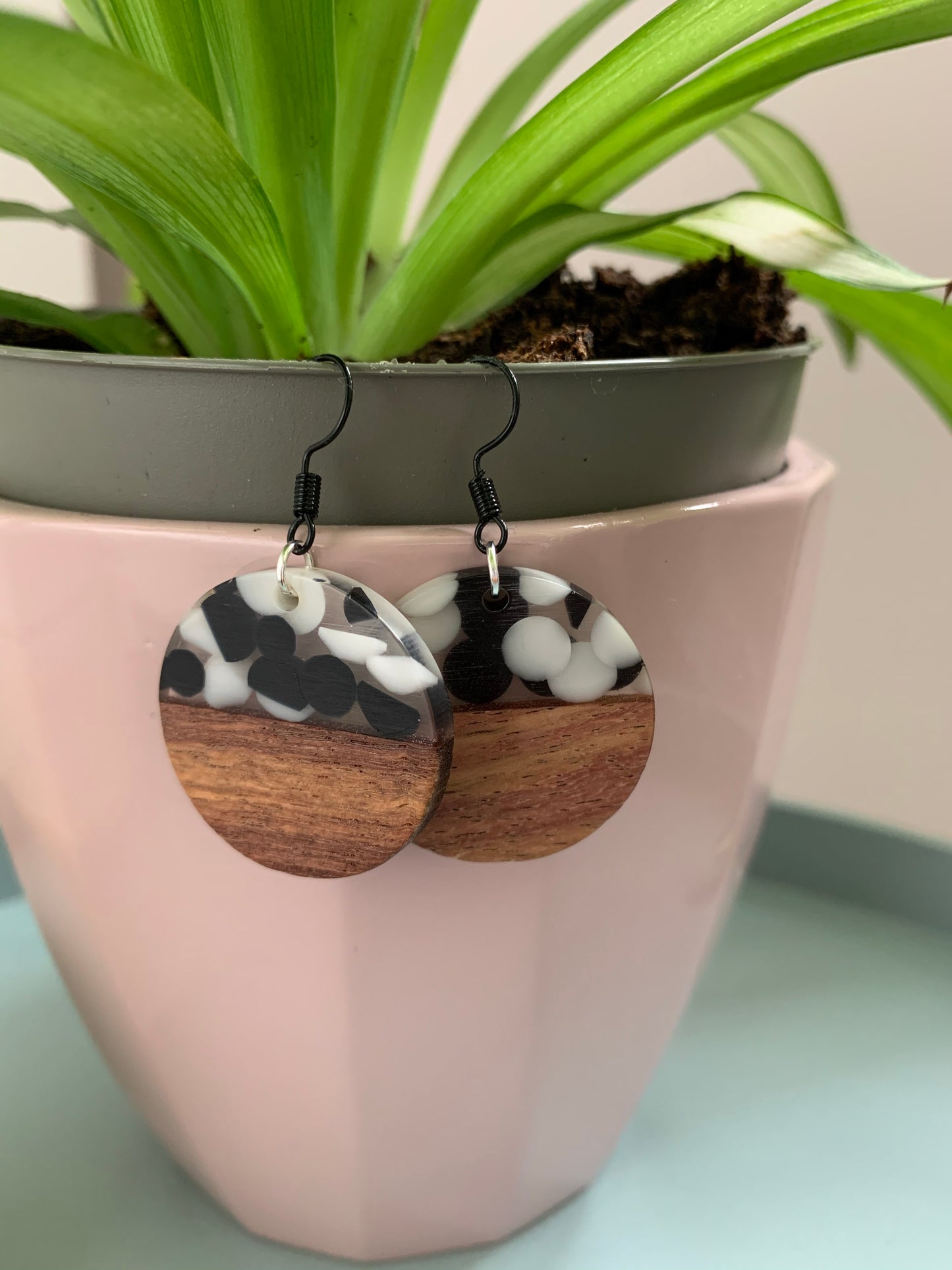 'Dotty' black & white wood earrings